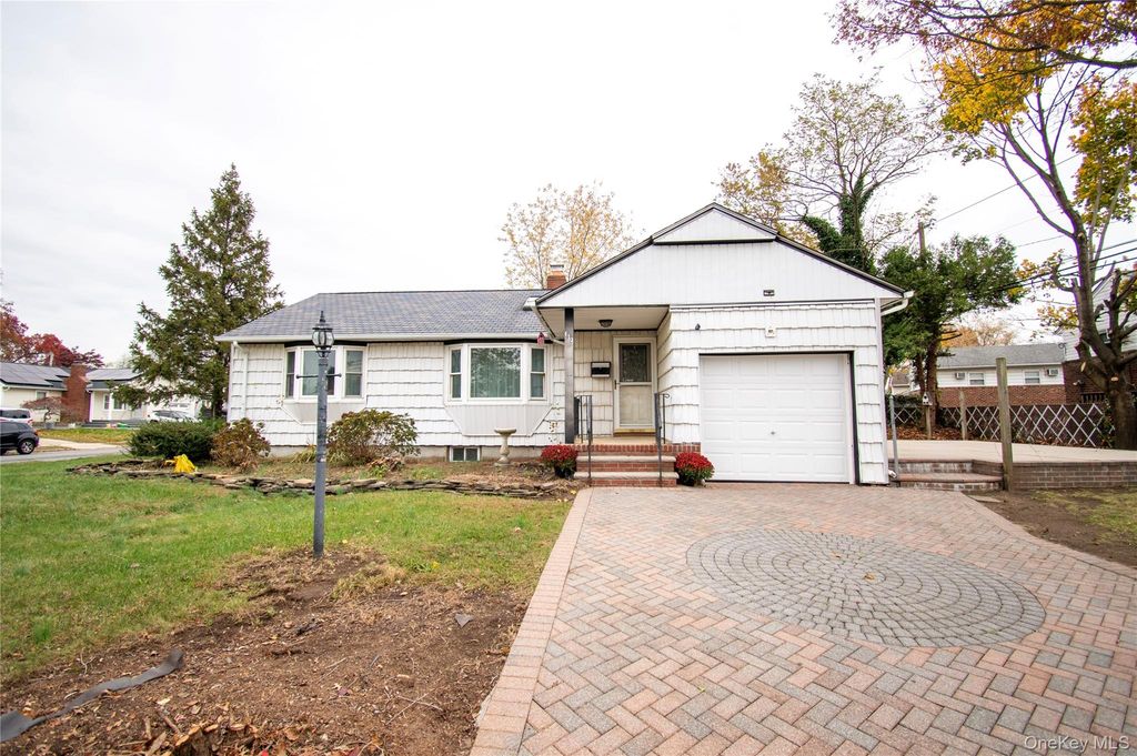 650 Bryant Street, East Meadow, NY 11554