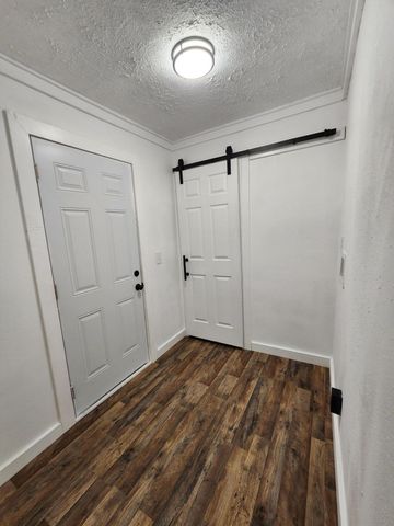 506 S Griffith Avenue, Aurora, MO 65605