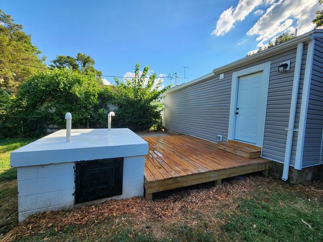 506 S Griffith Avenue, Aurora, MO 65605