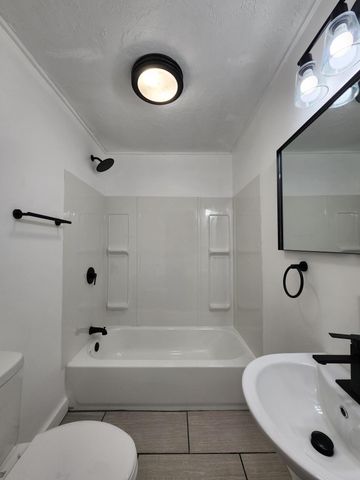 506 S Griffith Avenue, Aurora, MO 65605