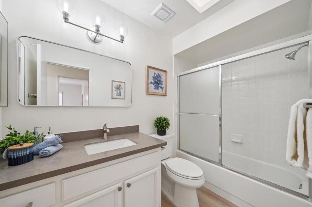 Image 16 of property listing at 18899 Sara Park Circle, Saratoga, CA 95070