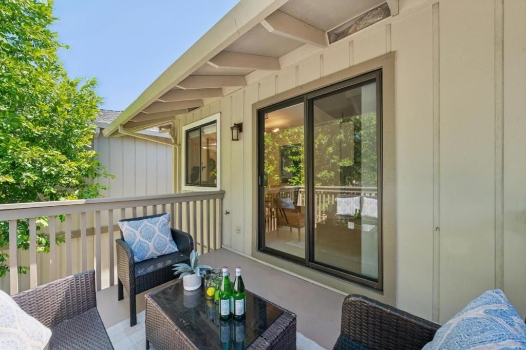 Image 18 of property listing at 18899 Sara Park Circle, Saratoga, CA 95070