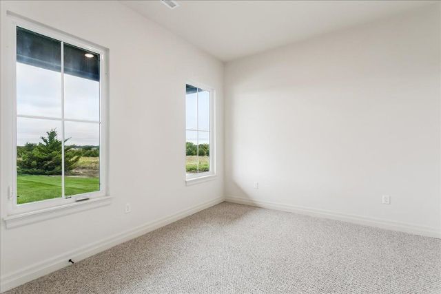 240 S Cedar Hill Boulevard, Valley Center, KS 67147