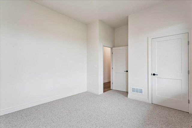 240 S Cedar Hill Boulevard, Valley Center, KS 67147