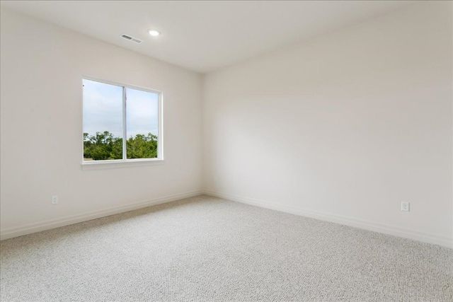 240 S Cedar Hill Boulevard, Valley Center, KS 67147