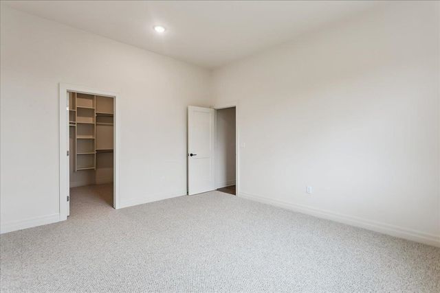 240 S Cedar Hill Boulevard, Valley Center, KS 67147