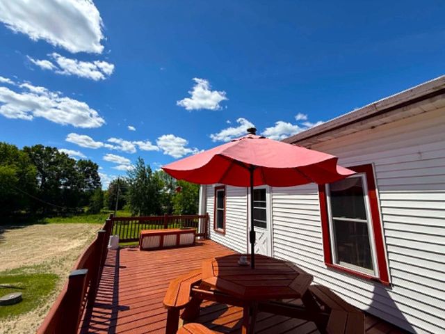 259 W Lohrville Avenue, Redgranite, WI 54970