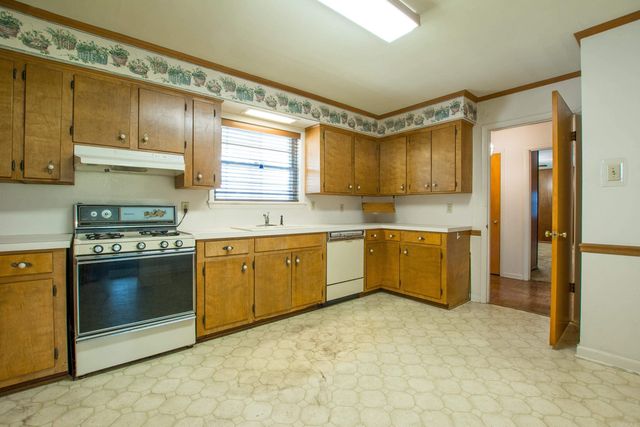 12 Wingate Dr, Little Rock, AR 72205