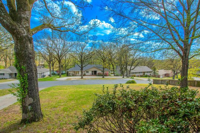 12 Wingate Dr, Little Rock, AR 72205