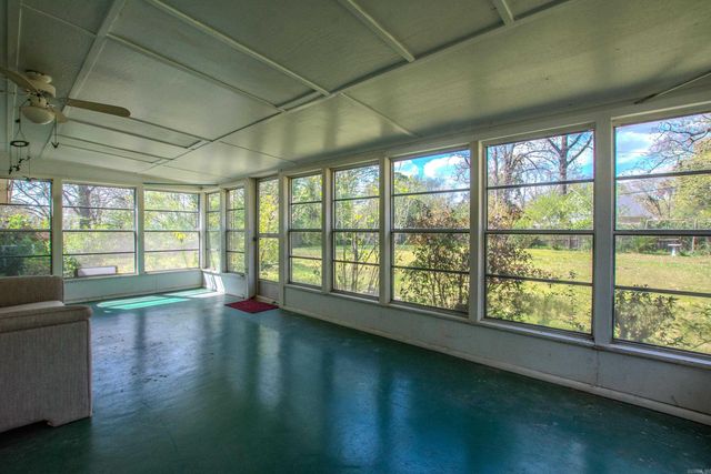 12 Wingate Dr, Little Rock, AR 72205