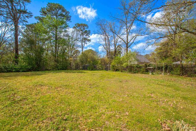 12 Wingate Dr, Little Rock, AR 72205