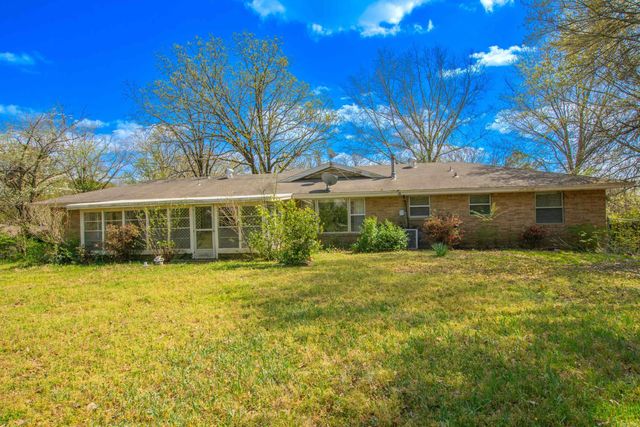 12 Wingate Dr, Little Rock, AR 72205