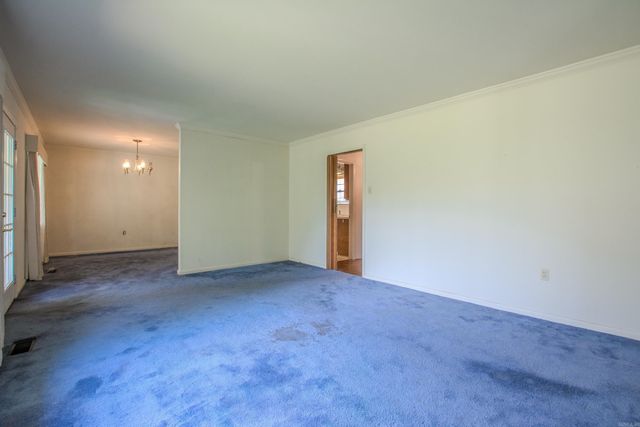 12 Wingate Dr, Little Rock, AR 72205