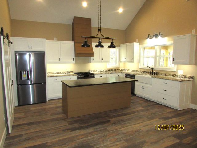 175 Broadtree Branch Drive, Hayesville, NC 28904