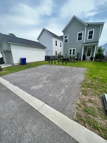 1715 Indy Drive, North Charleston, SC 29405