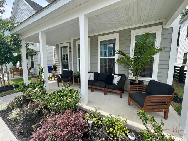 1715 Indy Drive, North Charleston, SC 29405