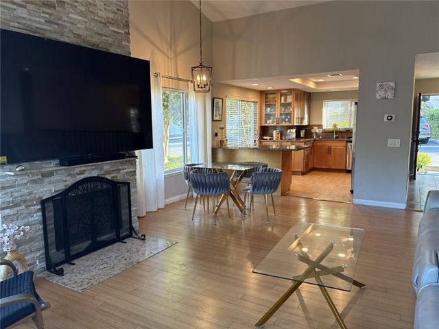 434 Vista Dorado, Oak Park, CA 91377