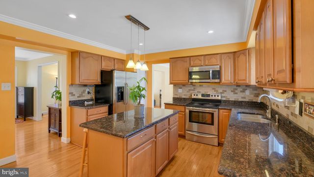 1026 SURREY LN, Warrington, PA 18976