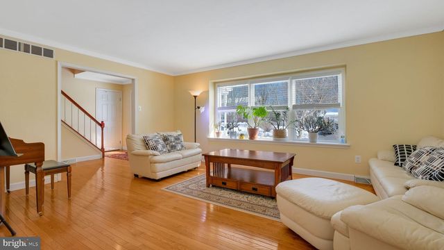 1026 SURREY LN, Warrington, PA 18976