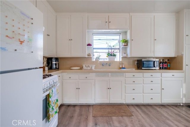 2709 E Van Buren, Long Beach, CA 90810