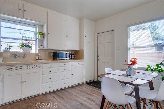 2709 E Van Buren, Long Beach, CA 90810