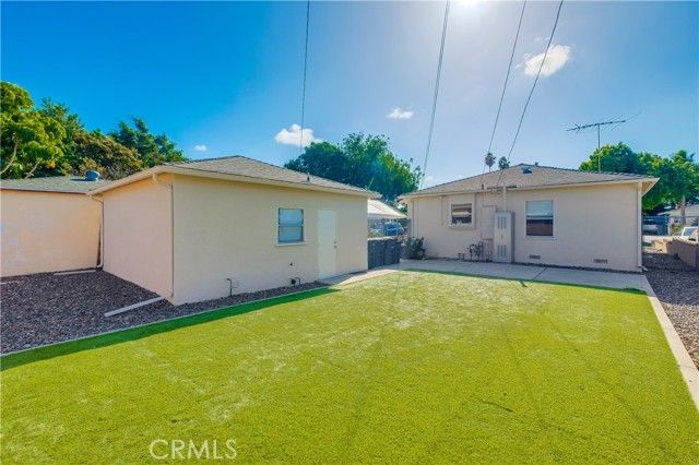 2709 E Van Buren, Long Beach, CA 90810