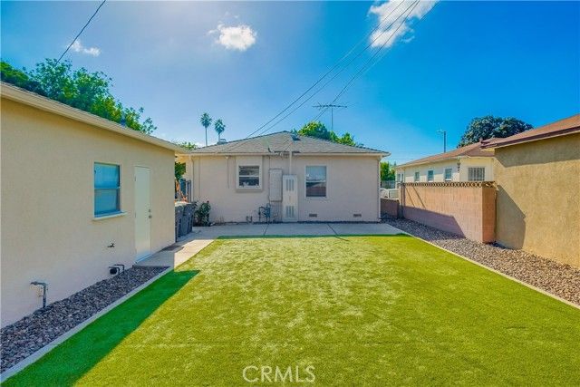 2709 E Van Buren, Long Beach, CA 90810