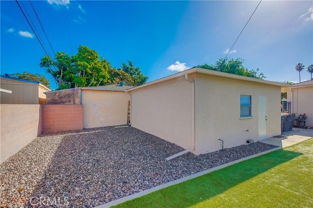 2709 E Van Buren, Long Beach, CA 90810