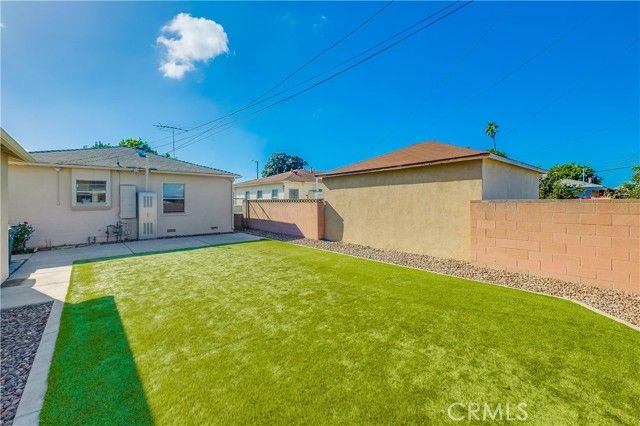 2709 E Van Buren, Long Beach, CA 90810