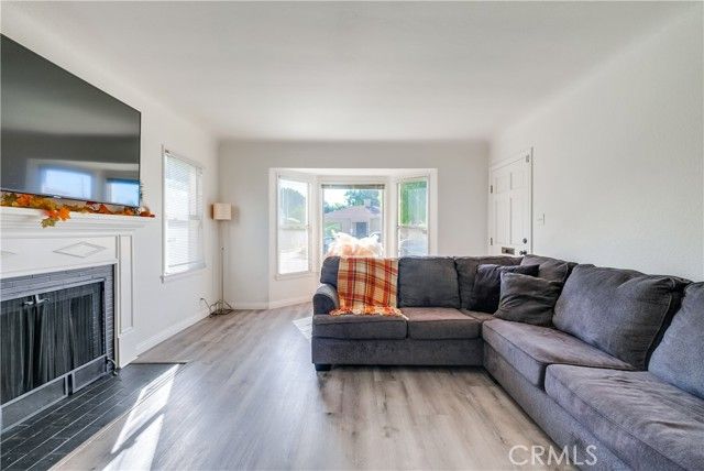 2709 E Van Buren, Long Beach, CA 90810