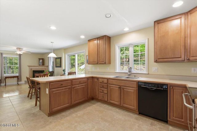 674 Momrow Road, Sand Lake, NY 12153