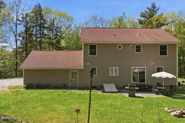 674 Momrow Road, Sand Lake, NY 12153