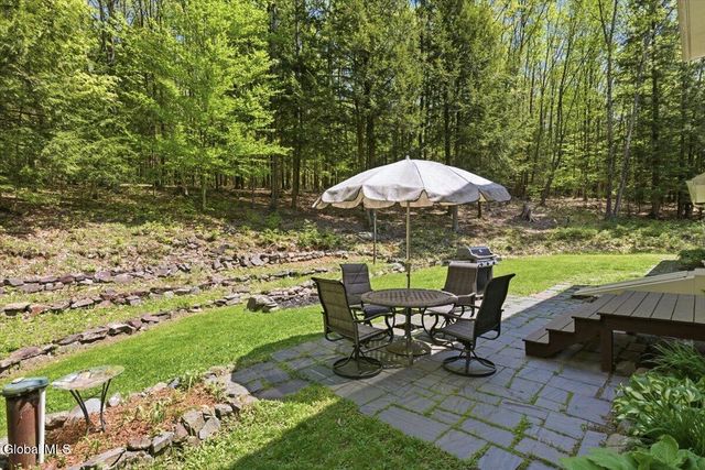 674 Momrow Road, Sand Lake, NY 12153