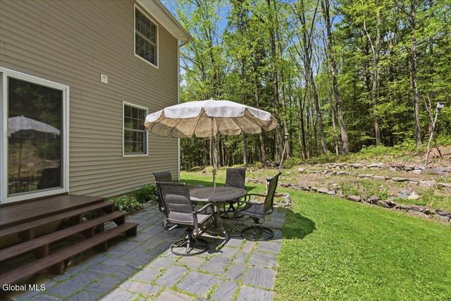674 Momrow Road, Sand Lake, NY 12153