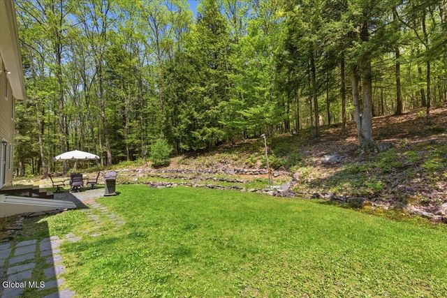 674 Momrow Road, Sand Lake, NY 12153