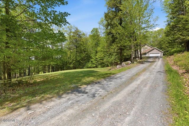 674 Momrow Road, Sand Lake, NY 12153