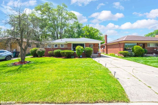 21951 Parklawn Street, Oak Park, MI 48237