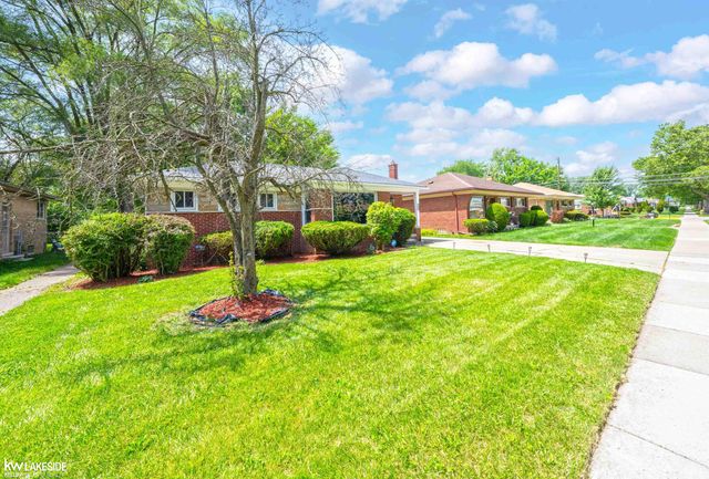 21951 Parklawn Street, Oak Park, MI 48237