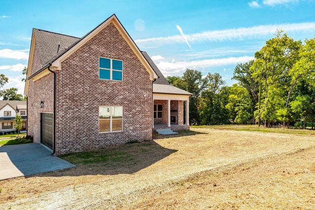 339 Raintree Dr, Hendersonville, TN 37075