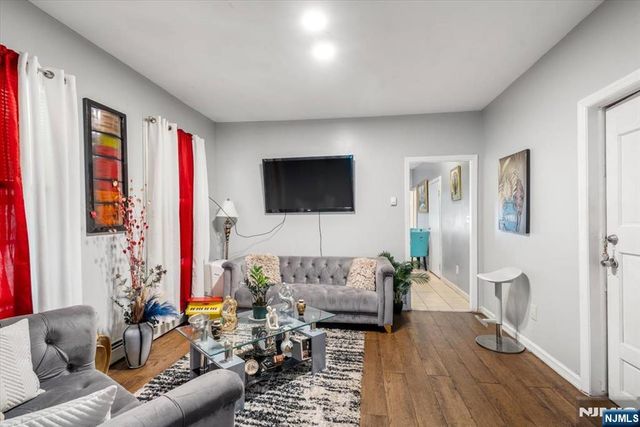 413 Hamilton Avenue, Paterson, NJ 07514