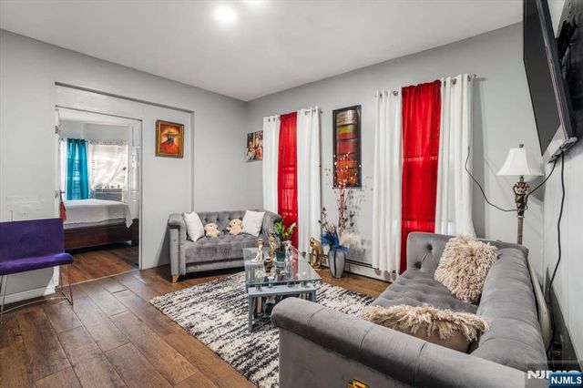 413 Hamilton Avenue, Paterson, NJ 07514