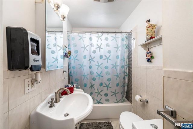 413 Hamilton Avenue, Paterson, NJ 07514