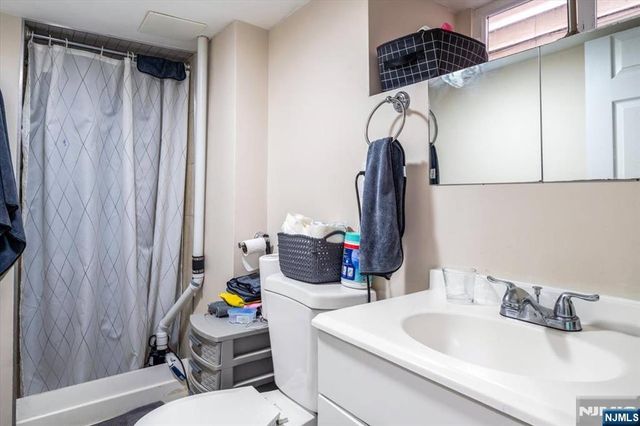 413 Hamilton Avenue, Paterson, NJ 07514