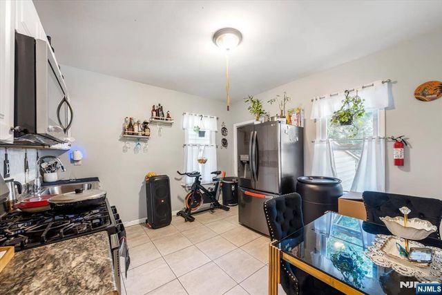 413 Hamilton Avenue, Paterson, NJ 07514