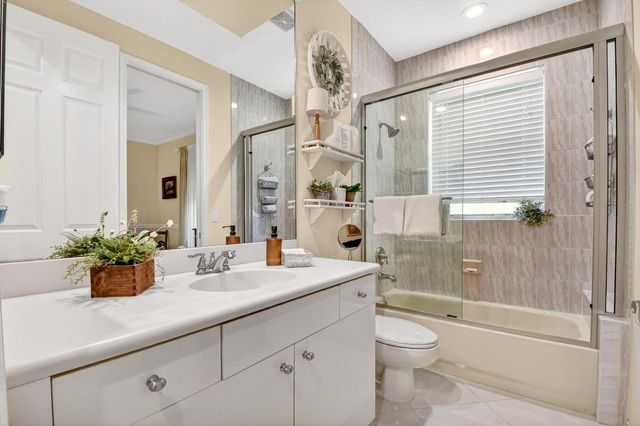 10305 Avenida Del Rio, Delray Beach, FL 33446