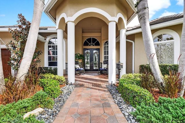 10305 Avenida Del Rio, Delray Beach, FL 33446