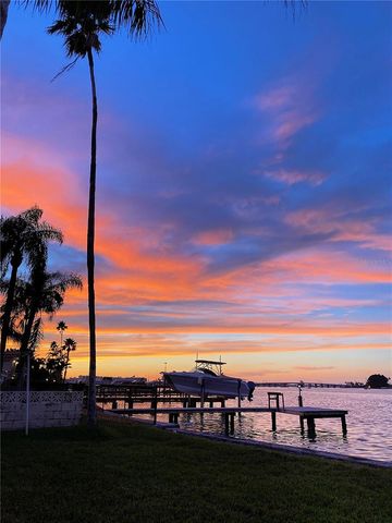 852 BAY POINT DRIVE, Madeira Beach, FL 33708