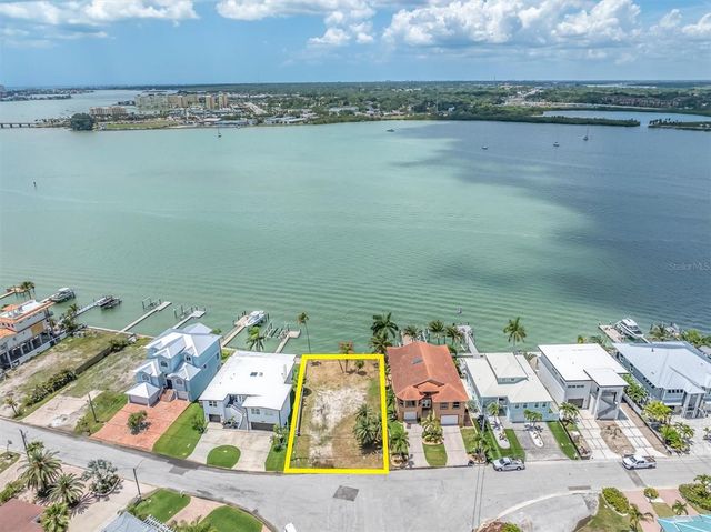 852 BAY POINT DRIVE, Madeira Beach, FL 33708