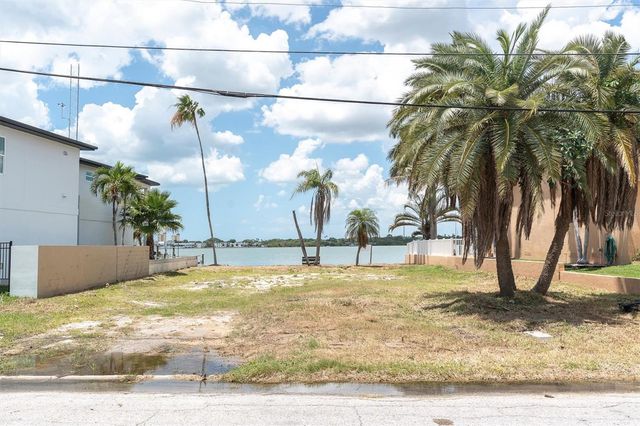852 BAY POINT DRIVE, Madeira Beach, FL 33708