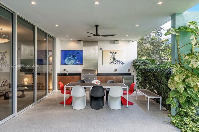 6495 SW 85th St, Miami, FL 33143